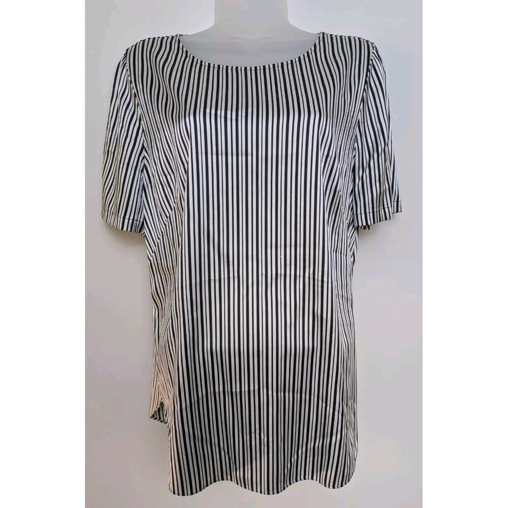 Chico's Silk Blend SZ 1 (M) Black & White Short Sleeve Chic Pinstripe Classic